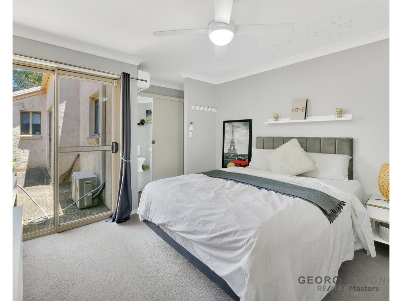 5 Warburton Cl, Forest Lake QLD 4078