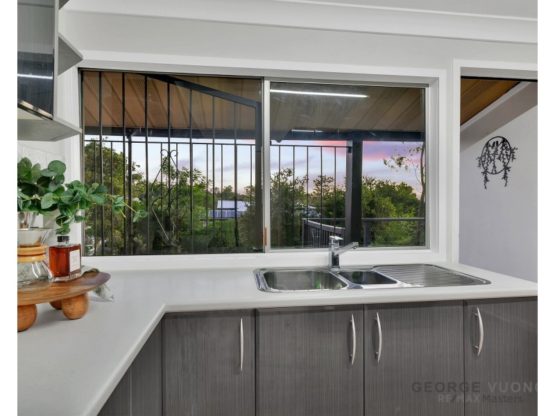 4 Law St, Bundamba QLD 4304