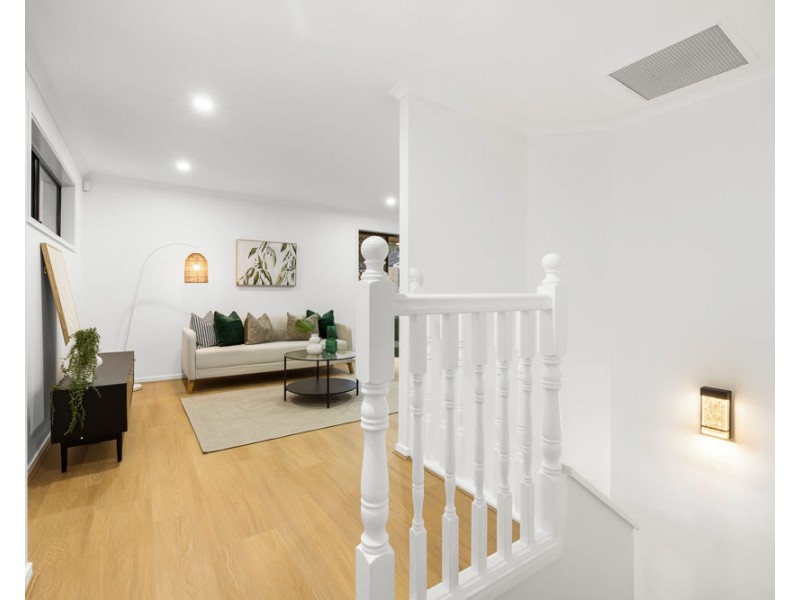 17 REGAL PLACE, Eight Mile Plains QLD 4113