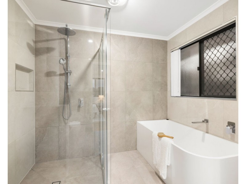 17 REGAL PLACE, Eight Mile Plains QLD 4113