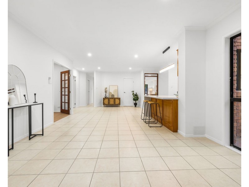 17 REGAL PLACE, Eight Mile Plains QLD 4113