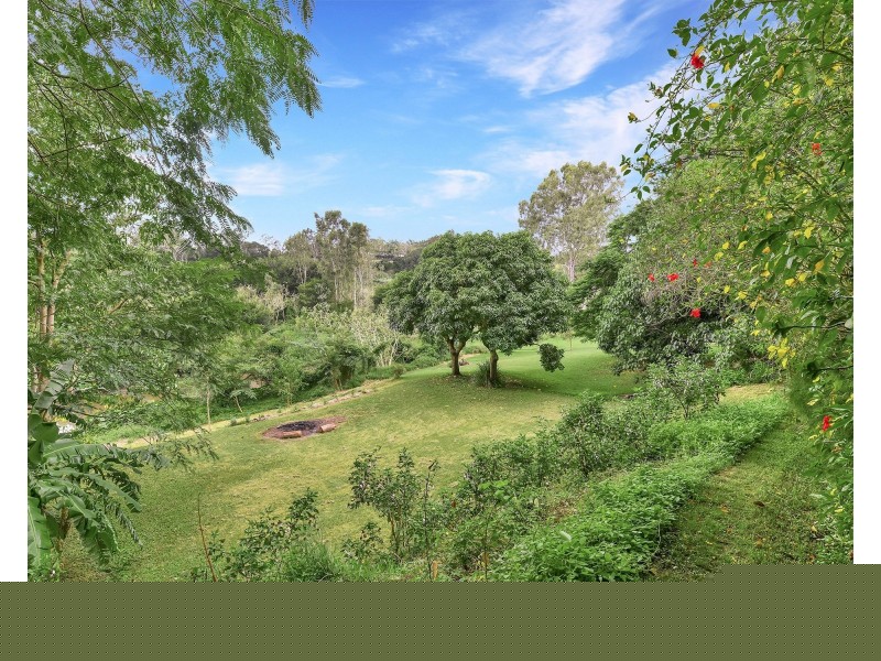 34 Islandview St, Barellan Point QLD 4306