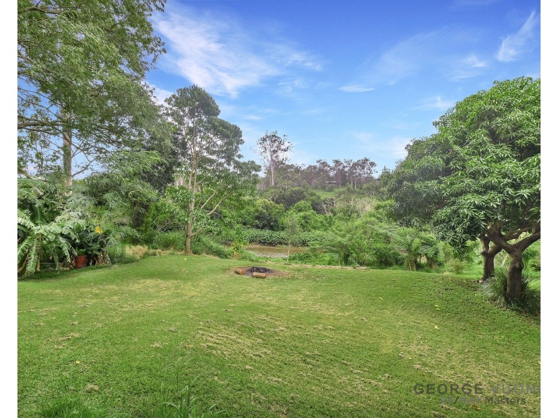 34 Islandview St, Barellan Point QLD 4306