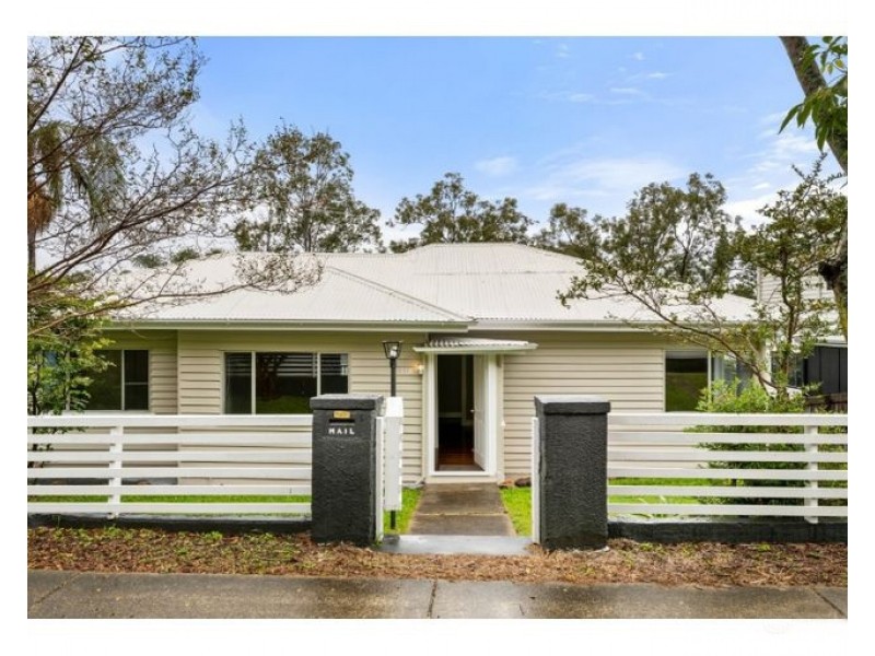 113-115 Railway Pde, Norman Park QLD 4170