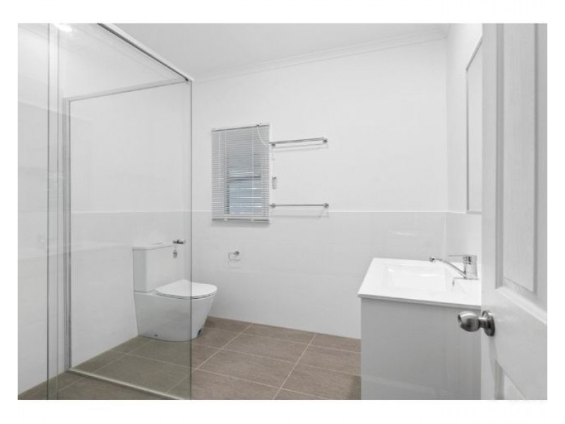 113-115 Railway Pde, Norman Park QLD 4170