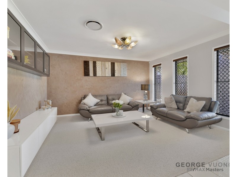 12 Rachele Cl, Forest Lake QLD 4078