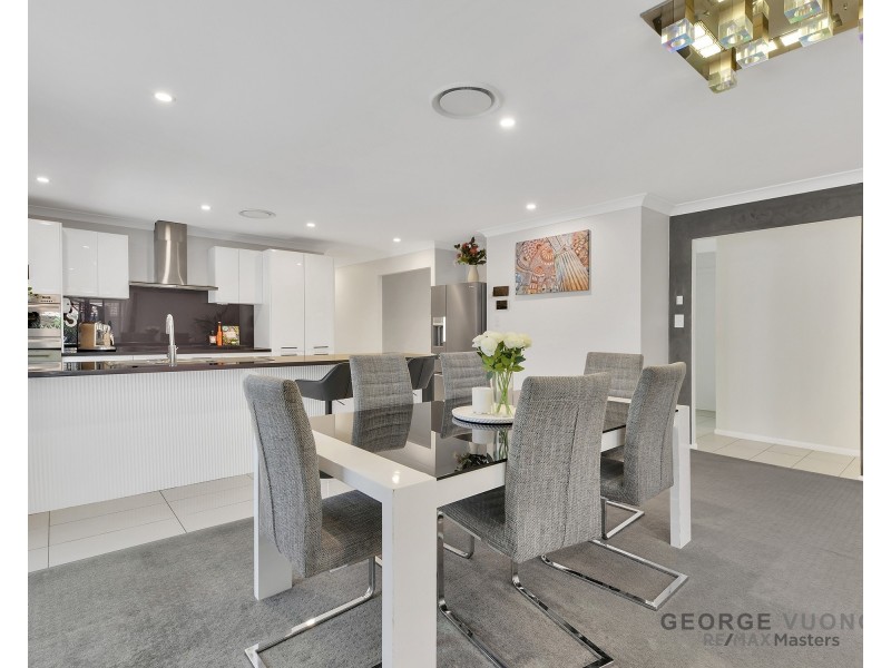 12 Rachele Cl, Forest Lake QLD 4078