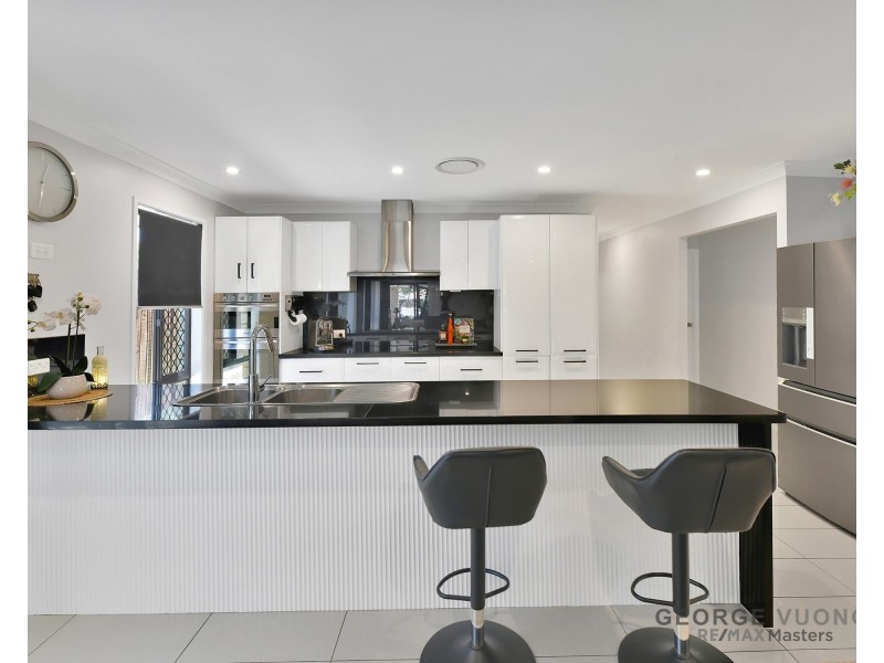 12 Rachele Cl, Forest Lake QLD 4078