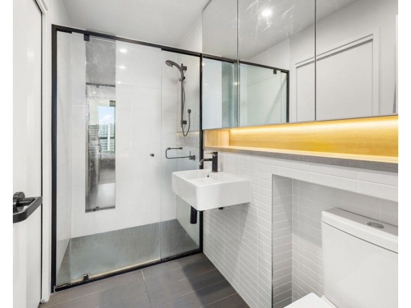 1108/4 EDMONDSTONE ST, South Brisbane QLD 4101