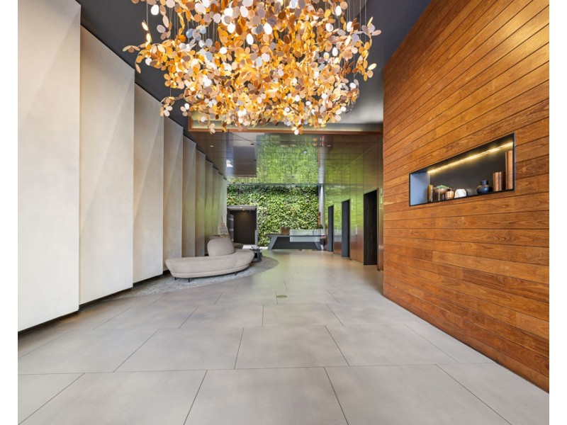 1108/4 EDMONDSTONE ST, South Brisbane QLD 4101