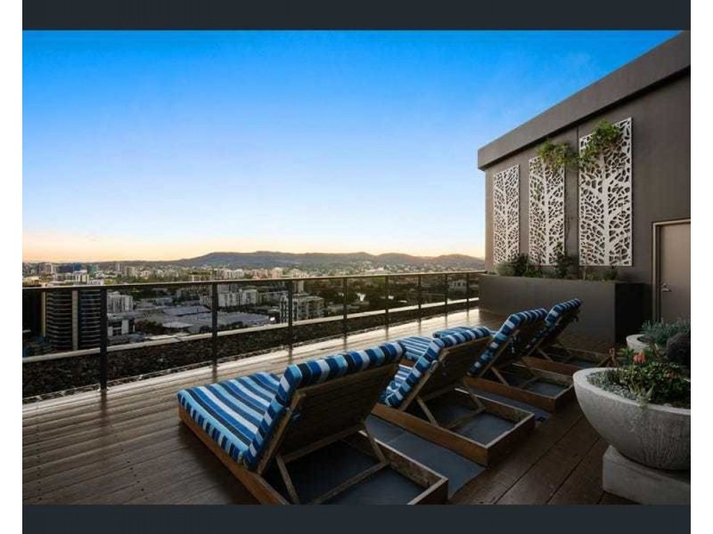 1108/4 EDMONDSTONE ST, South Brisbane QLD 4101