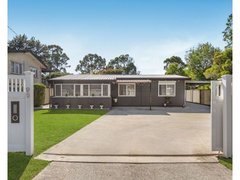 98 Jacaranda Avenue, Logan Central QLD 4114