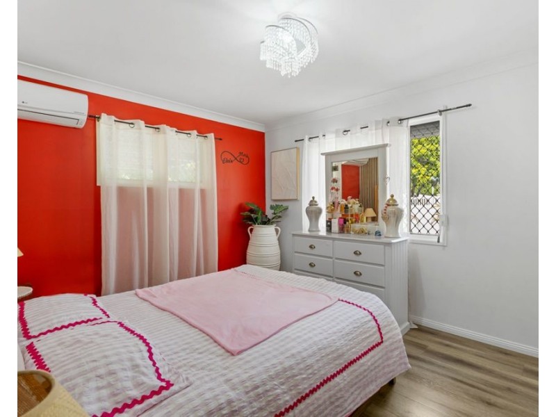 98 Jacaranda Avenue, Logan Central QLD 4114