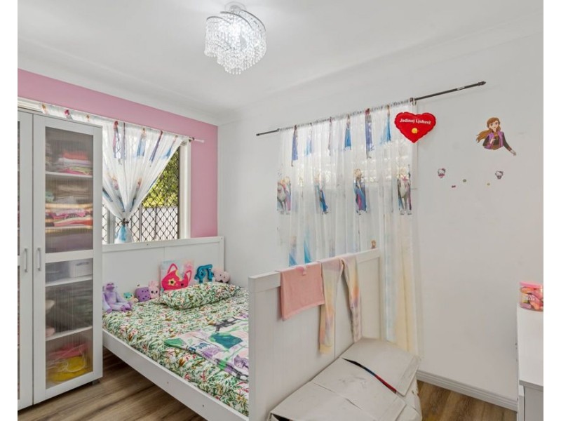 98 Jacaranda Avenue, Logan Central QLD 4114