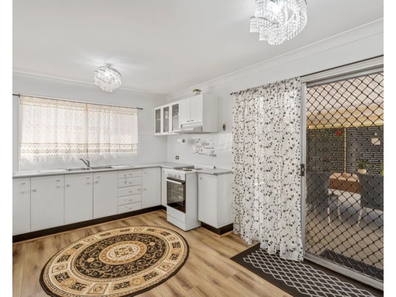 98 Jacaranda Avenue, Logan Central QLD 4114