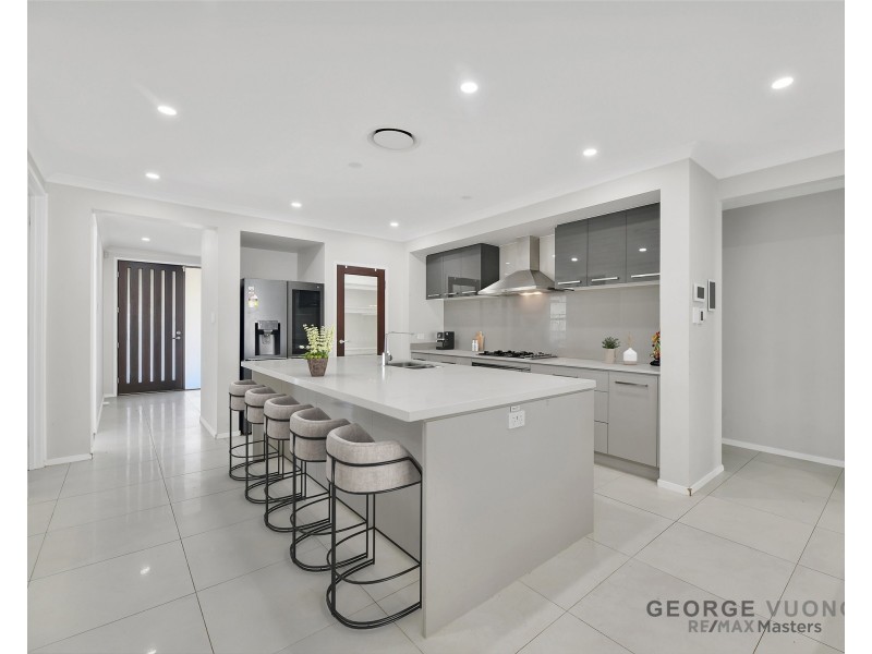 84 Invergarry Cct, Heathwood QLD 4110