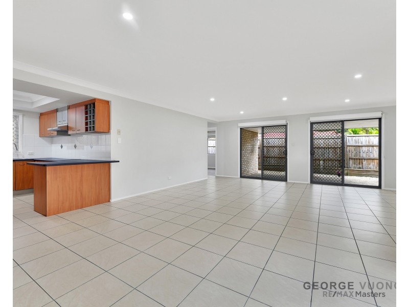 137 Jubilee Ave, Forest Lake QLD 4078