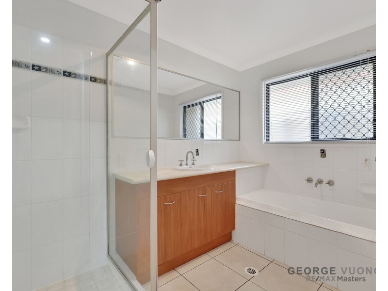 137 Jubilee Ave, Forest Lake QLD 4078