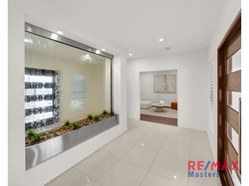 25 Gregory Drive, Carrara QLD 4211