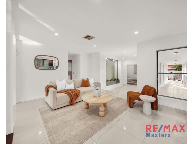 25 Gregory Drive, Carrara QLD 4211