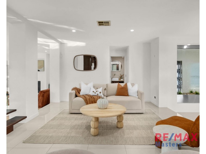 25 Gregory Drive, Carrara QLD 4211