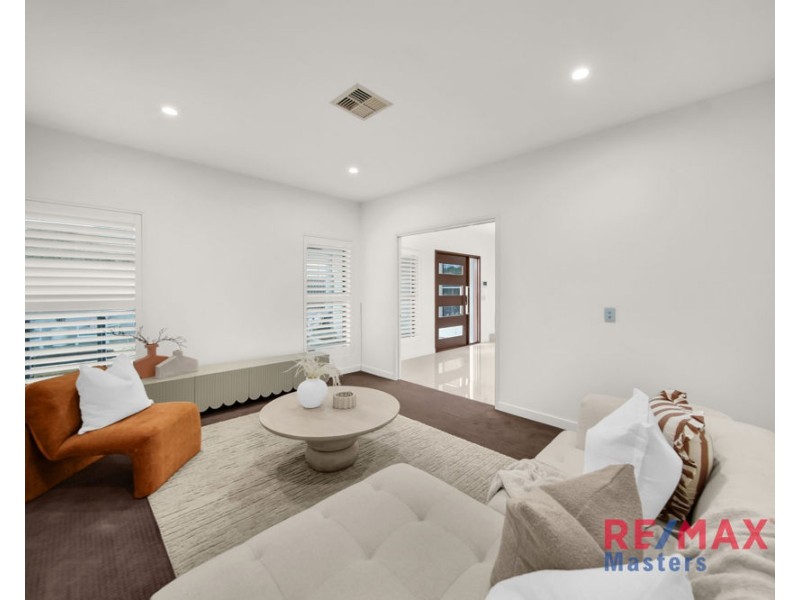 25 Gregory Drive, Carrara QLD 4211