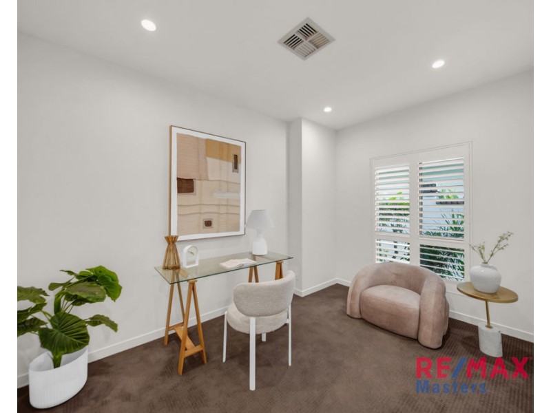 25 Gregory Drive, Carrara QLD 4211