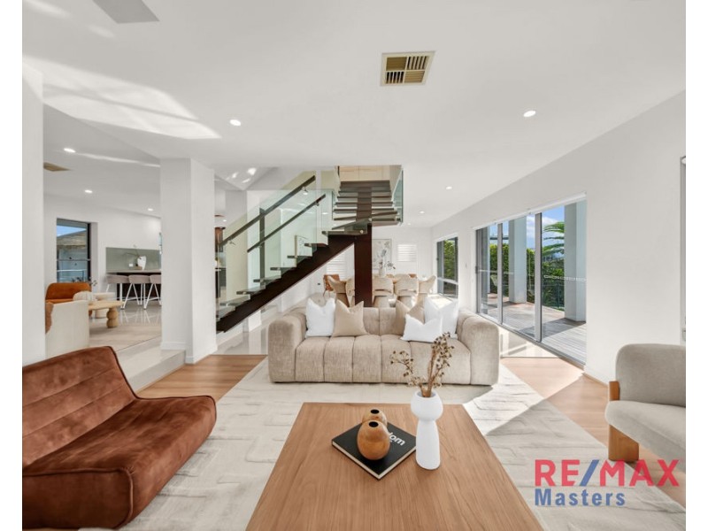 25 Gregory Drive, Carrara QLD 4211