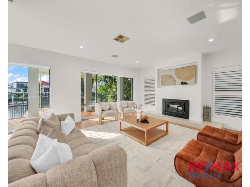 25 Gregory Drive, Carrara QLD 4211