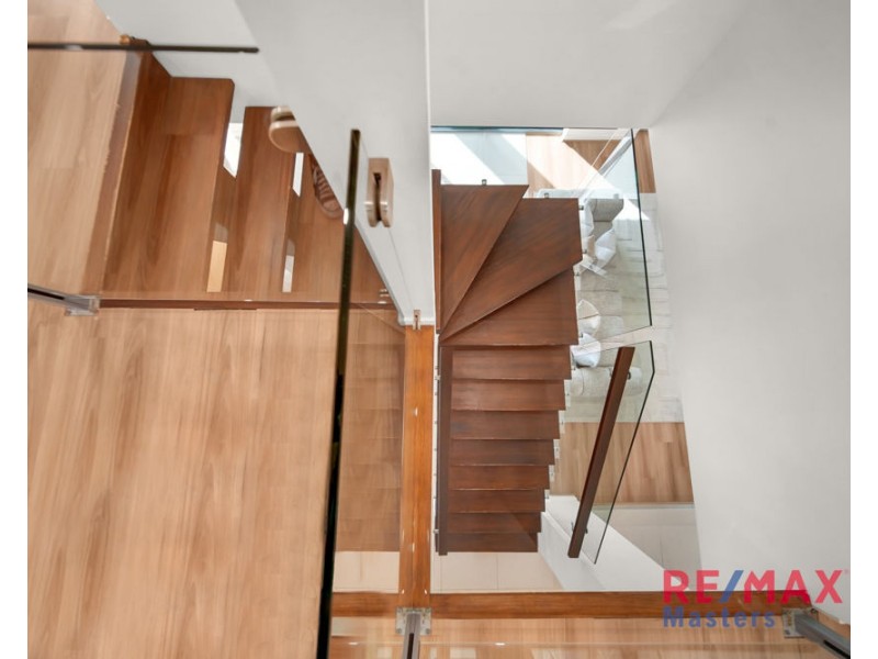 25 Gregory Drive, Carrara QLD 4211