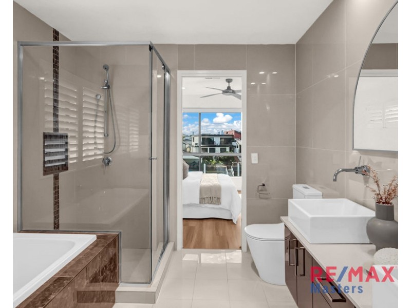 25 Gregory Drive, Carrara QLD 4211