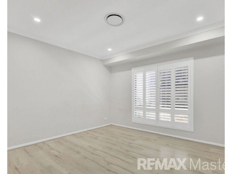 84 Invergarry Cct, Heathwood QLD 4110