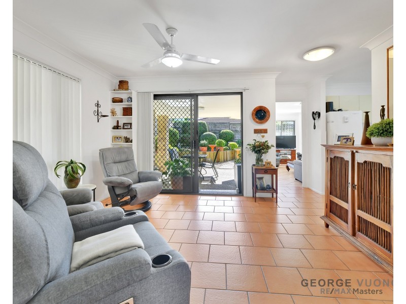 25 Tenterfield Pl, Forest Lake QLD 4078