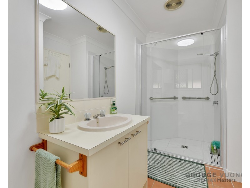 25 Tenterfield Pl, Forest Lake QLD 4078