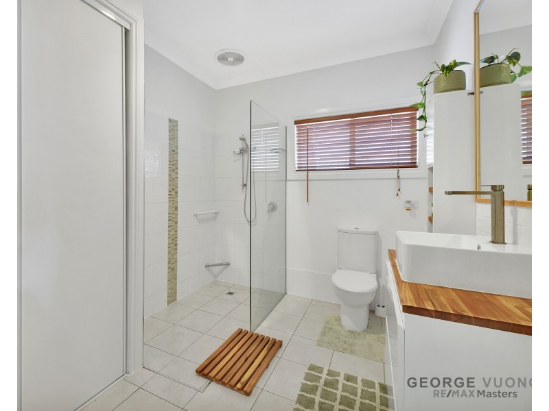 10 Baccata Pl, Forest Lake QLD 4078