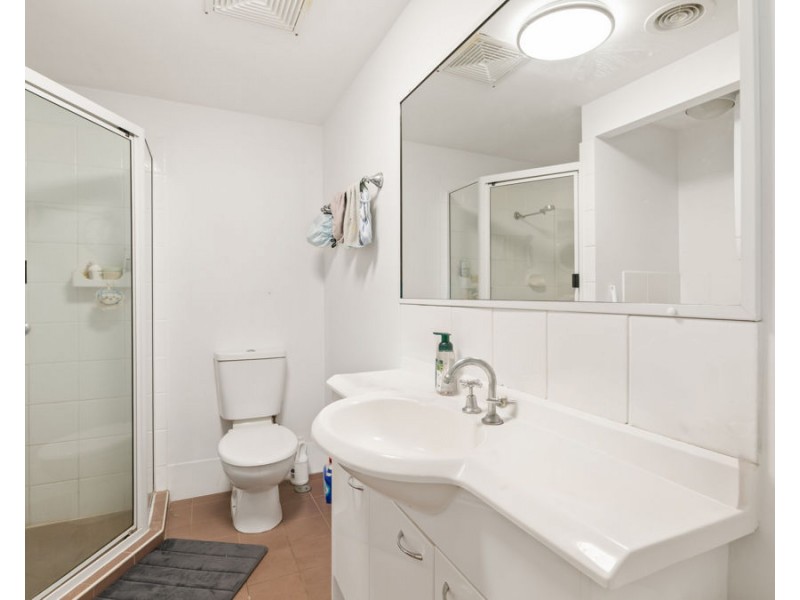 1/6 Omeo street, Macgregor QLD 4109