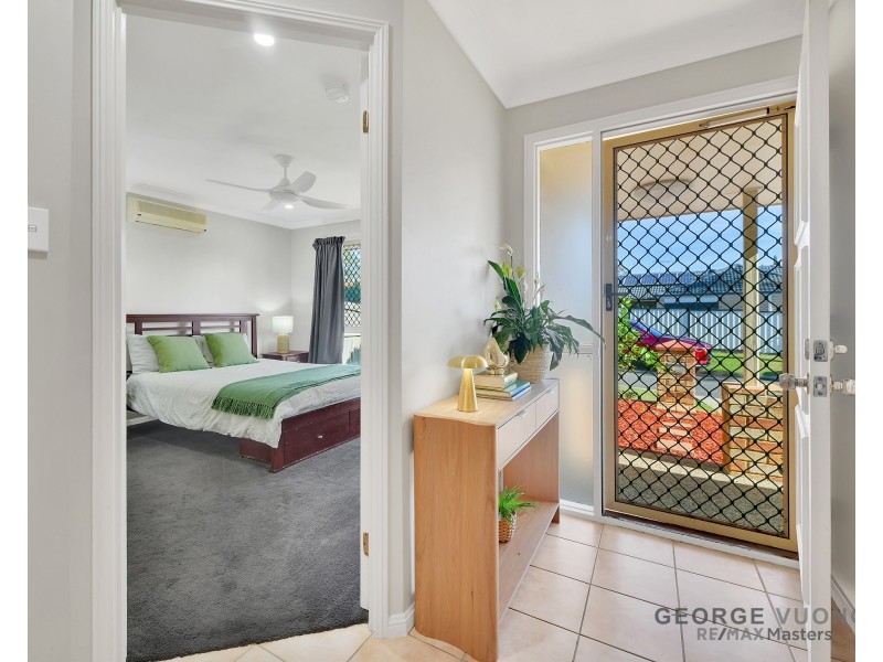 22 Columbus Pl, Forest Lake QLD 4078