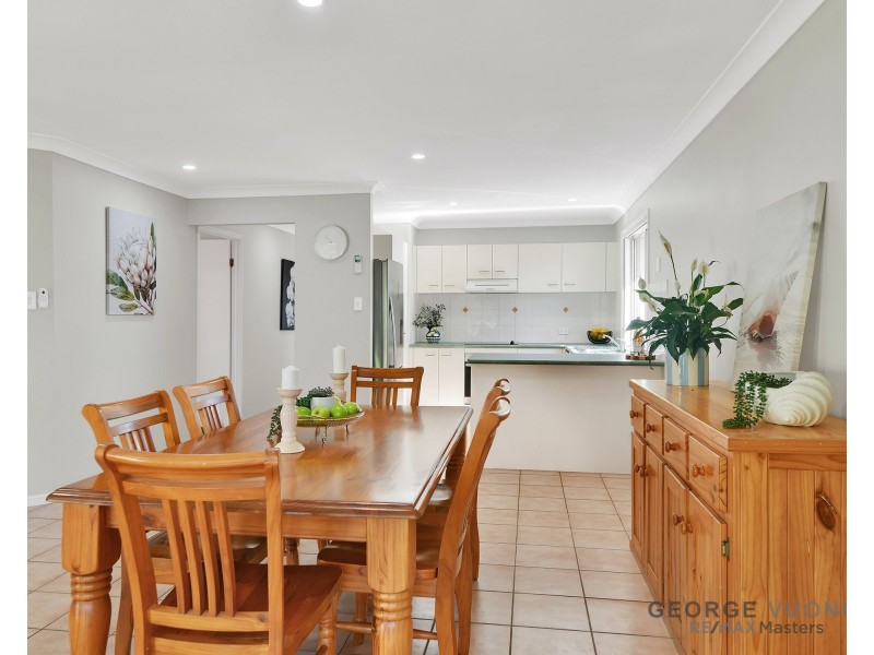 22 Columbus Pl, Forest Lake QLD 4078
