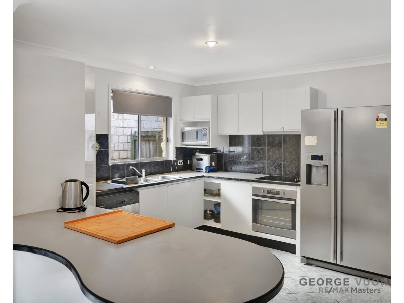 4 Wren Close, Forest Lake QLD 4078