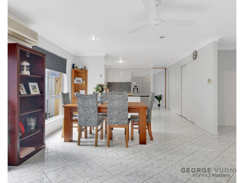 4 Wren Close, Forest Lake QLD 4078