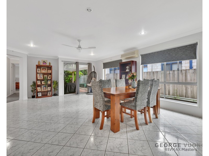 4 Wren Close, Forest Lake QLD 4078