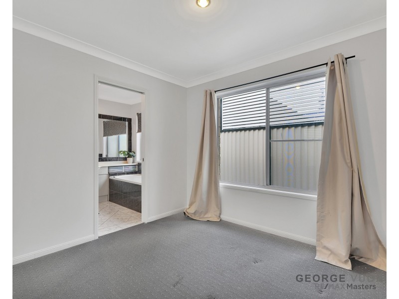 4 Wren Close, Forest Lake QLD 4078