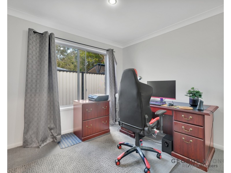 4 Wren Close, Forest Lake QLD 4078
