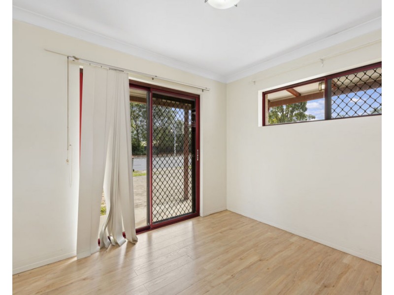 186 PINELANDS RD, Sunnybank Hills QLD 4109