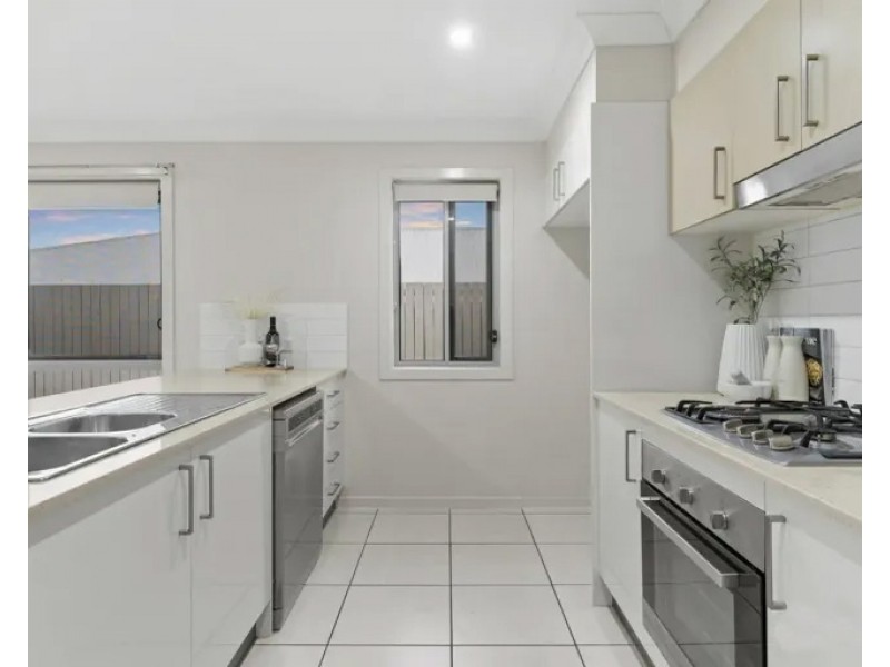 9 Bentley St, Heathwood QLD 4110