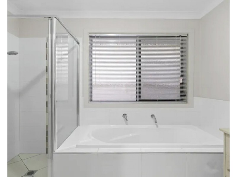 9 Bentley St, Heathwood QLD 4110