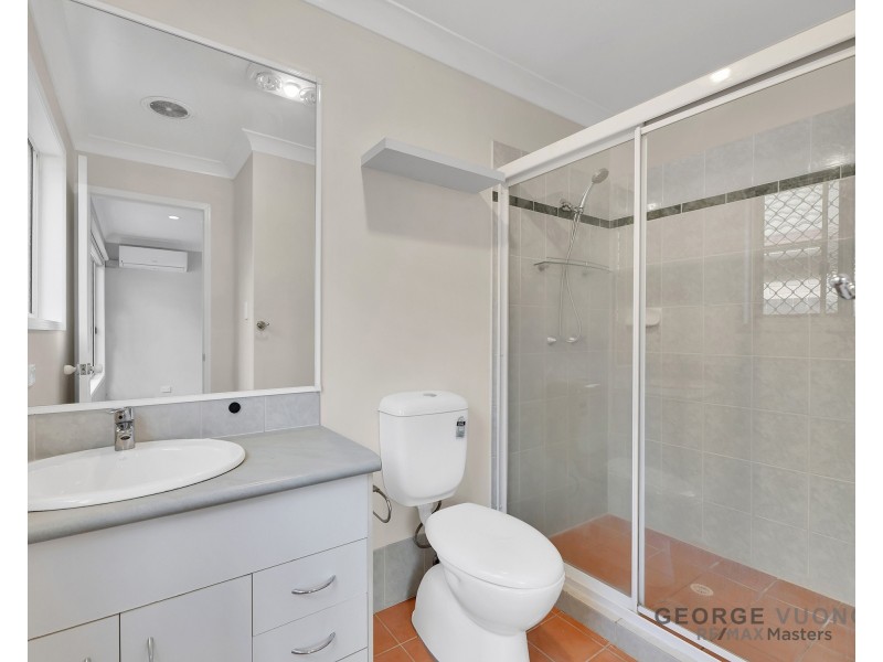 30 Columbus Pl, Forest Lake QLD 4078