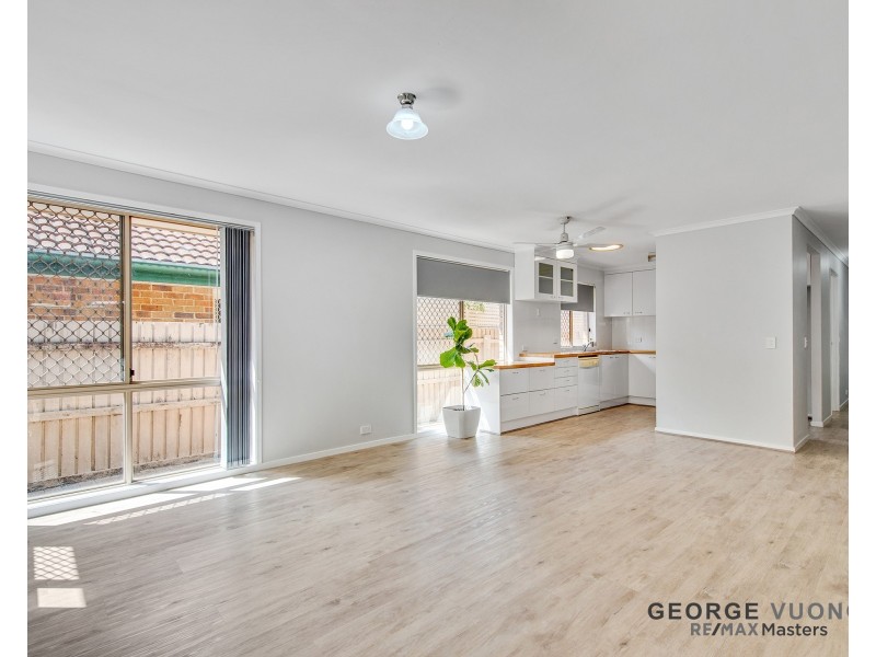 60 Flinders Cr, Forest Lake QLD 4078