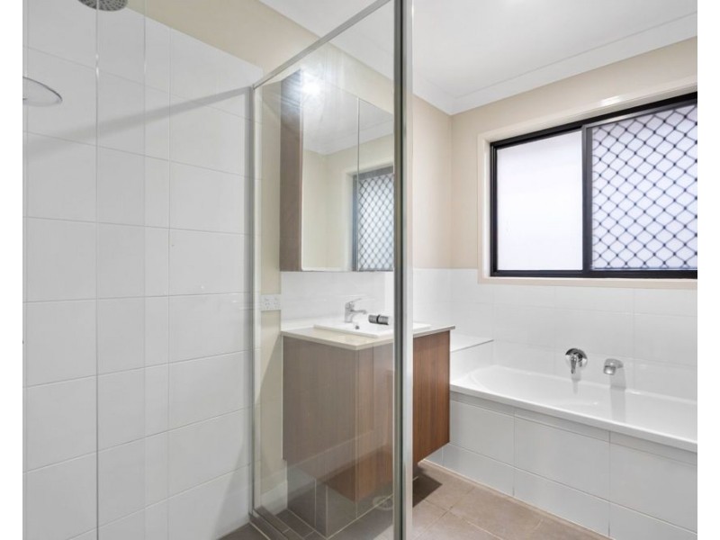 13 Grindelia Drive, Springfield Lakes QLD 4300