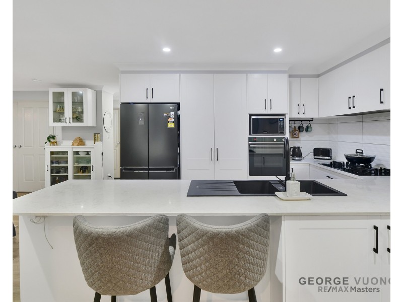 4 Gracemere pl, Forest Lake QLD 4078